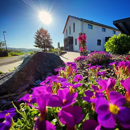 Zur Wasserburg Mit Seeblick, Grossem Garten & Spielplatz An Der Talsperre Pirk