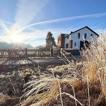 Apartmán Zur Wasserburg Mit Seeblick, Grossem Garten & Spielplatz An Der Talsperre Pirk