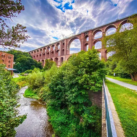 Zur Wasserburg Mit Seeblick, Grossem Garten & Spielplatz An Der Talsperre Pirk Apartmán