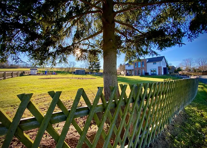 Appartement Zur Wasserburg Mit Seeblick, Grossem Garten & Spielplatz An Der Talsperre Pirk Oelsnitz (Vogtland)
